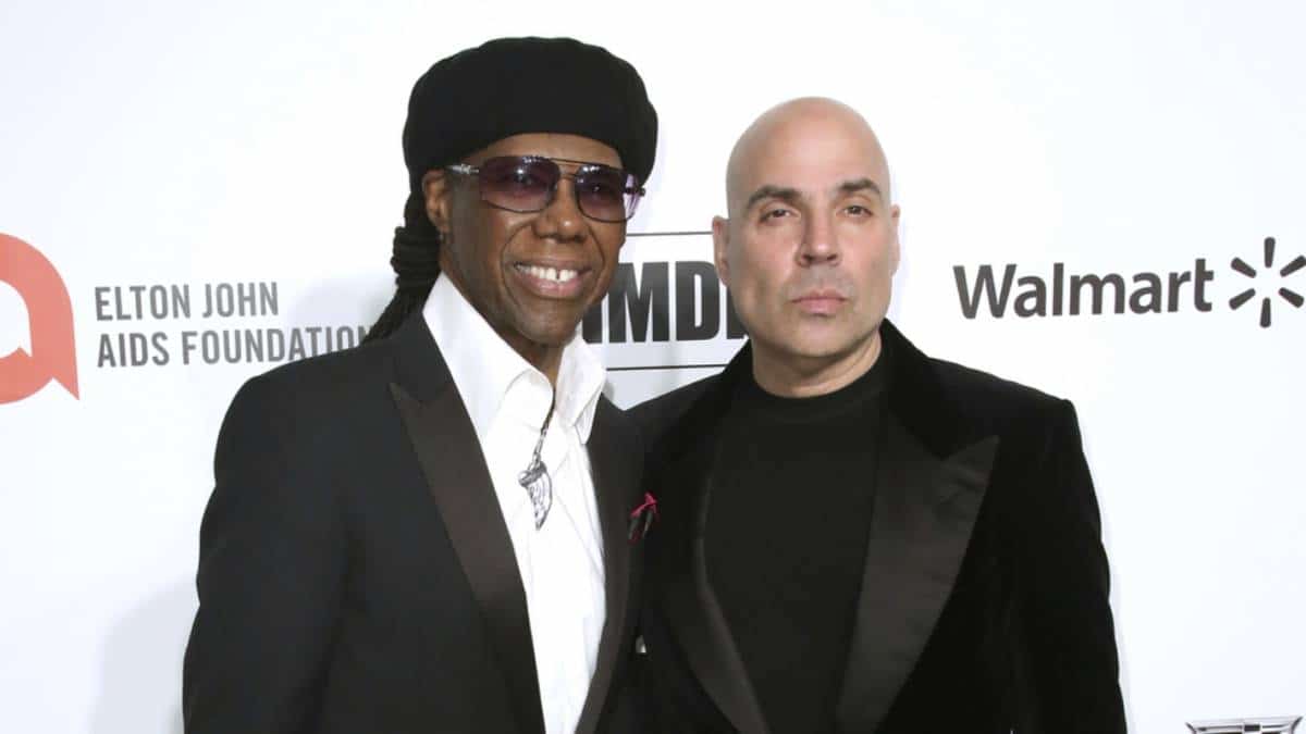 מה מוביל מוזיקאים רבים, מהגדולים והמוכרים בעולם, למכור את הזכויות לשירים שלהם? 