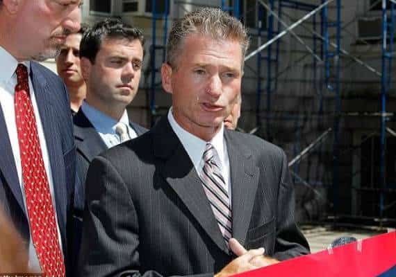 נהג בשכרות ונשא קוקאין: ראש קרן הפנסיה של כבאי ניו יורק הועבר מתפקידו