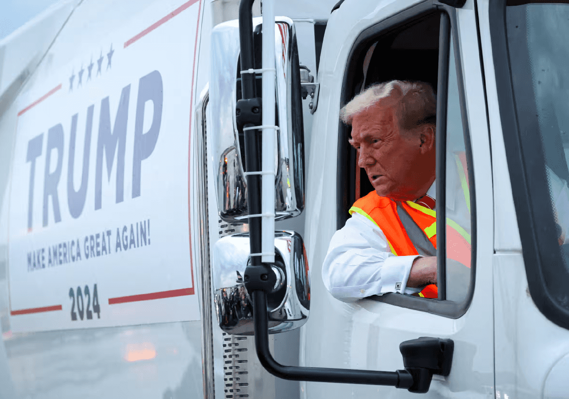 אחרי שביידן קרא לתומכי טראמפ "זבל" - הנשיא לשעבר מחזיר בהטרלה