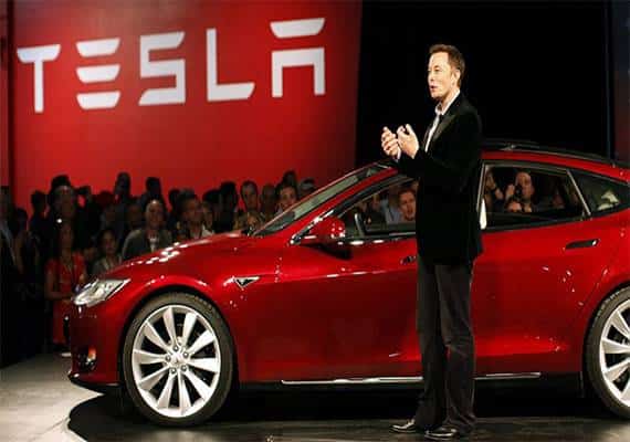 פספסה את התחזיות: מניית טסלה צנחה ב-7%