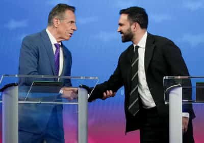 סקר דרמטי שלושה ימים לפני הבחירות: קואומו מצמם את הפער מול ממדאני