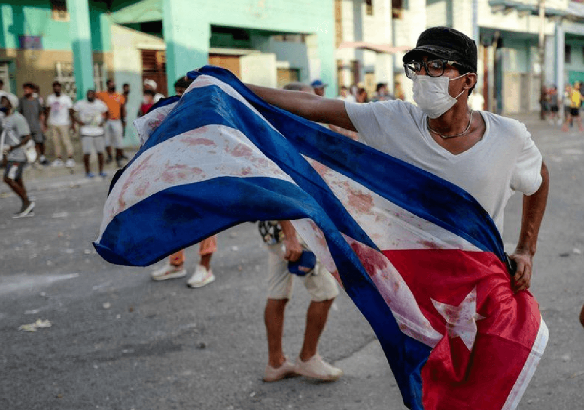 וושינגטון לתושבי קובה והאיטי: שלא תחשבו אפילו על להסתנן לתוך ארה"ב