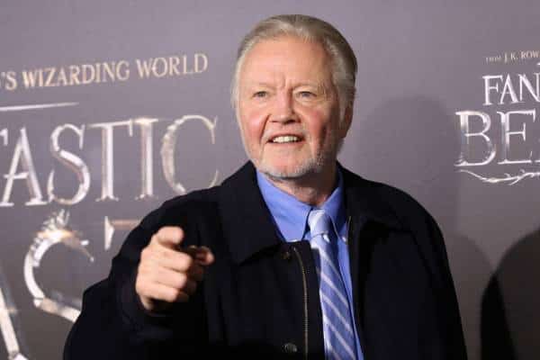 "טראמפ הוא הנשיא הטוב ביותר מאז לינקולן": כך אביה של אנג'לינה ג'ולי, ג'ון ווייט