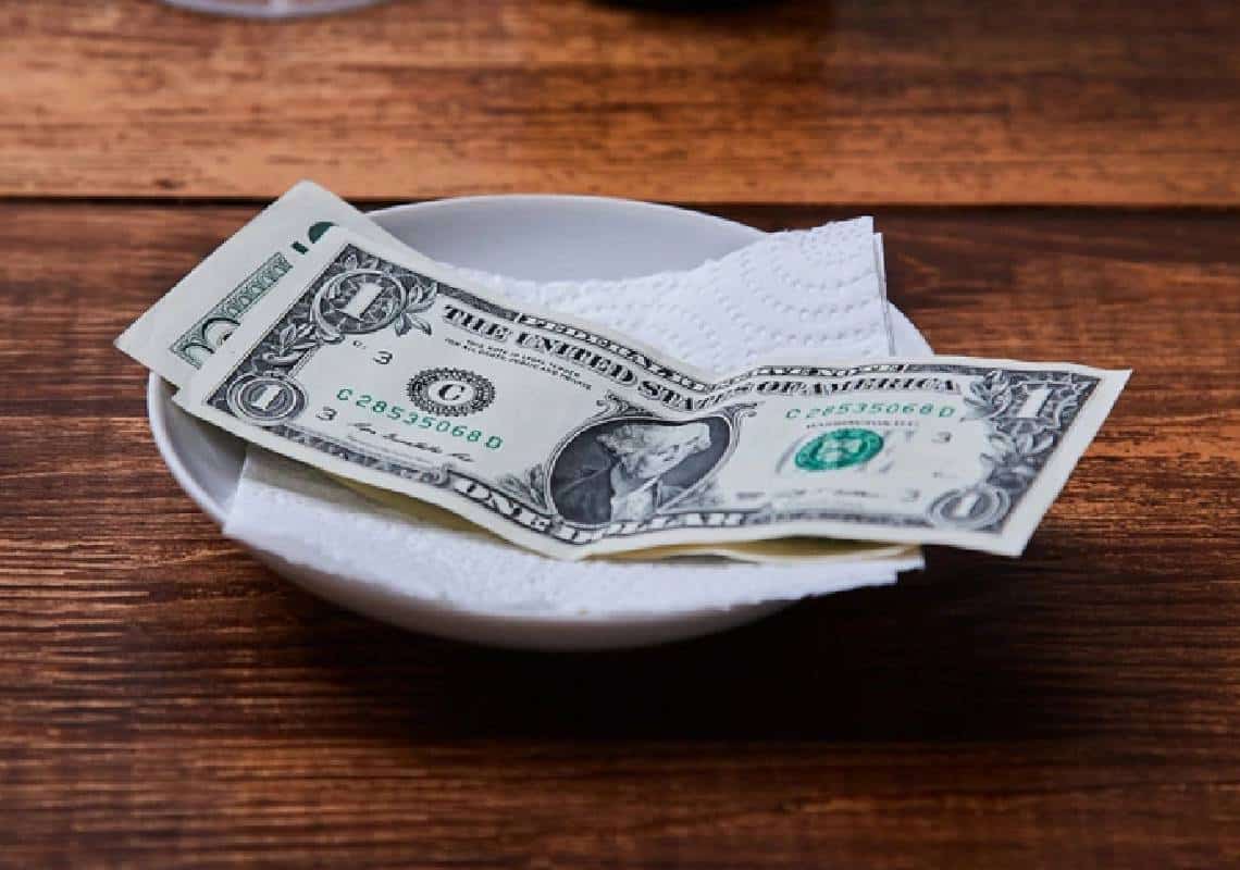 לא תנחשו לאיזו מדינה יש את נותני הטיפים הקמצנים באמריקה