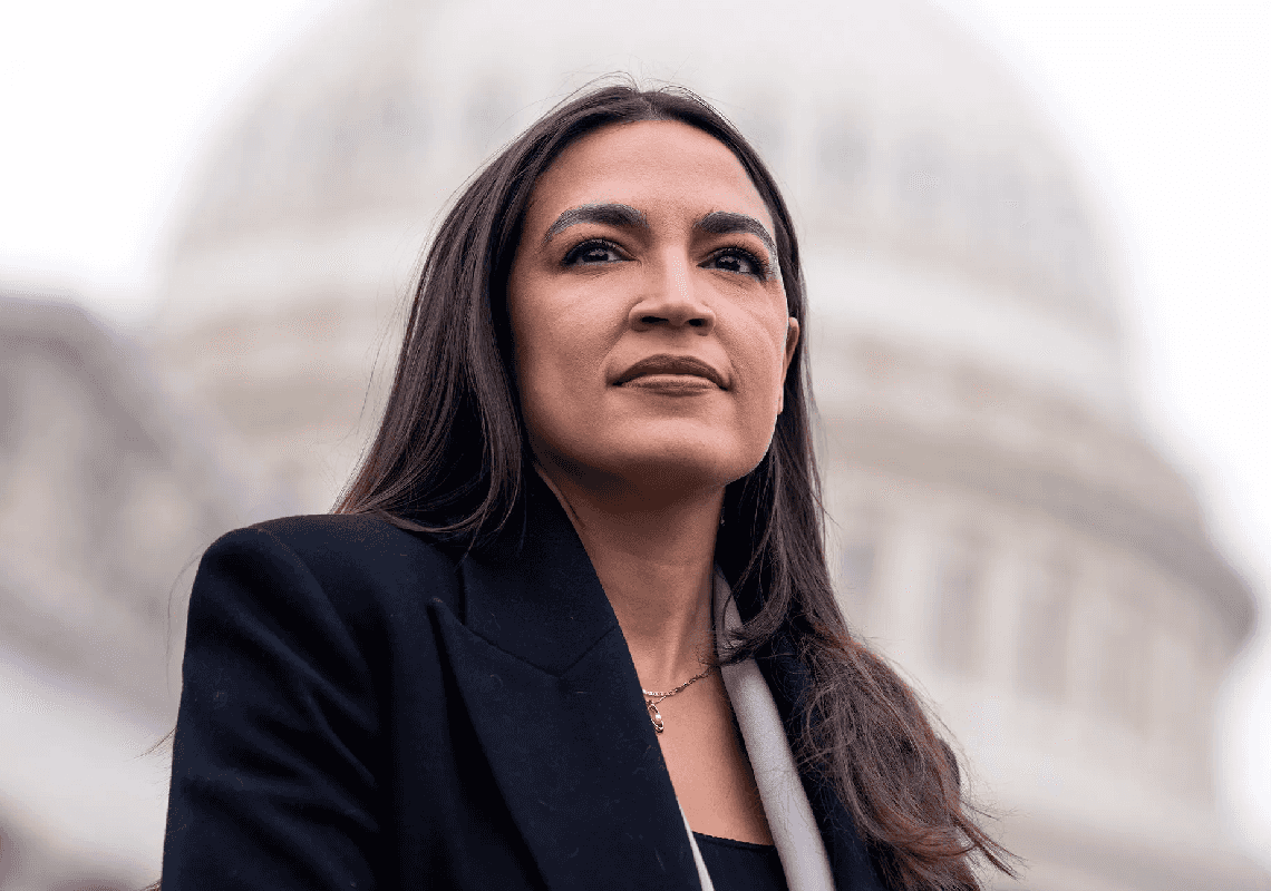 אלכסנדריה אוקסיו-קורטז מובילה בסקר של הדמוקרטים: "מייצגת את ערכי הליבה של המפלגה"