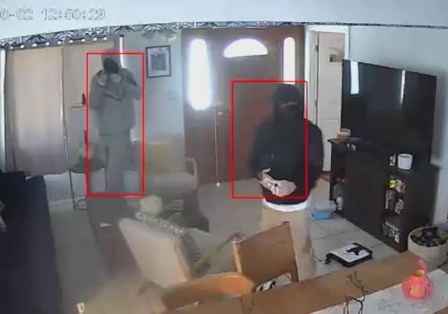 גל הפריצות נמשך: משפחה בלוס אנג'לס נשדדה, פורץ נהרג בעימות עם בעל בית במחוז ריברסייד